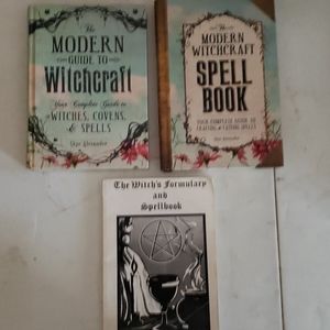 Witchcraft and Spellbooks, tarostar, Skye alexand